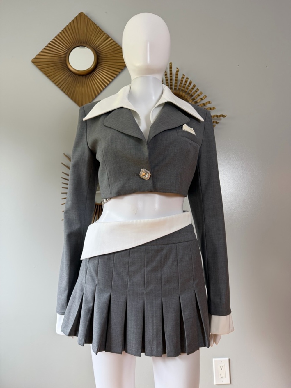 Nana Jacqueline - Charlotten & Harper Gray and White Pleated Skort Set - Picture 3 of 16